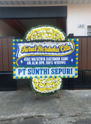 Papan Bunga Duka di Mlarak