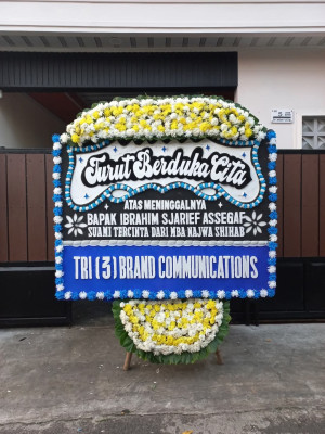 Papan Bunga Duka di Mlarak